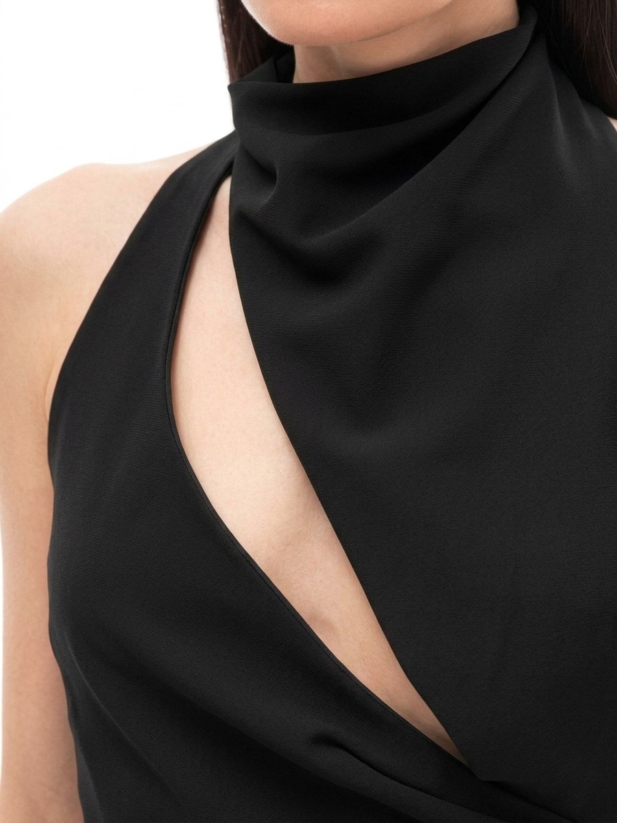 Top BENITO с вырезом in black - 44-46 (M-L) - Black